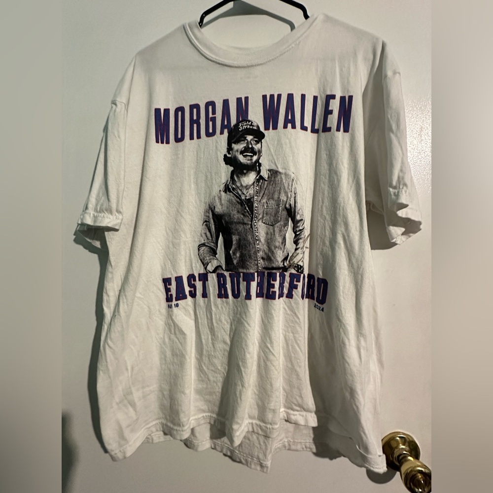 Morgan Wallen “One Night At A Time” 2024 tour, Metlife show exclusive t-shirt.